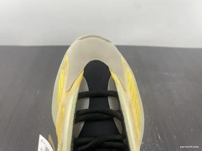 V3 700 Adidas Safflower Yeezy Mono HP5425 0530